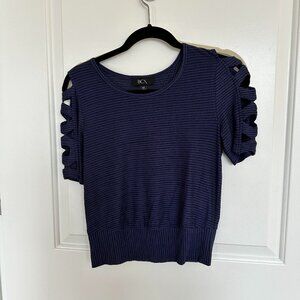 Blue quarter sleeve sweater
